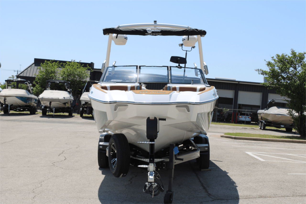 2025 Malibu 24 MXZ Icon