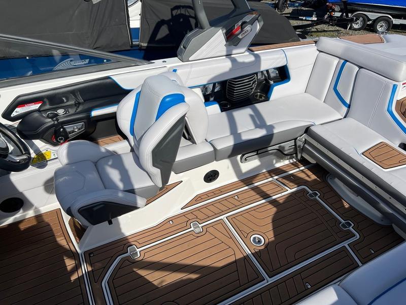 2017 Nautique G23