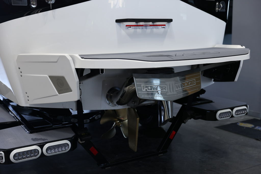 2024 Axis Wake Research T250