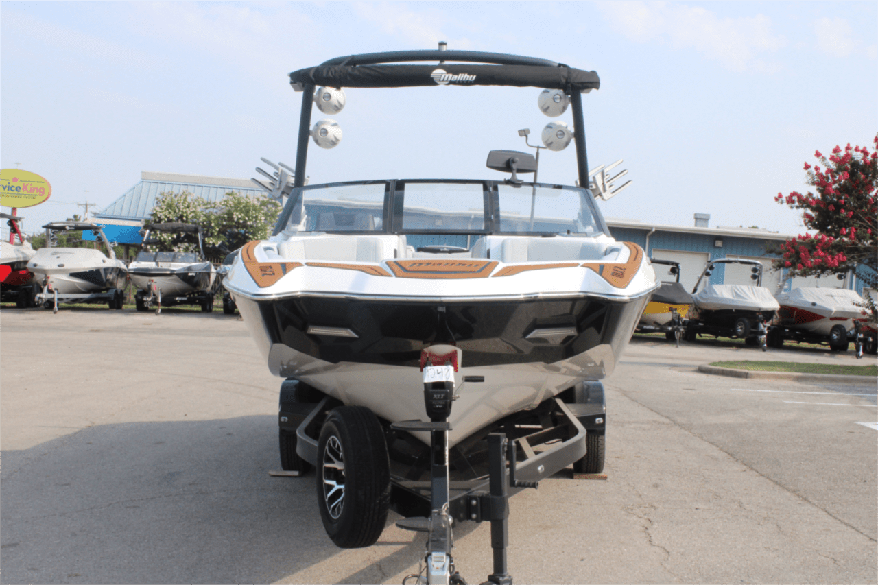 2023 Malibu 24 MXZ