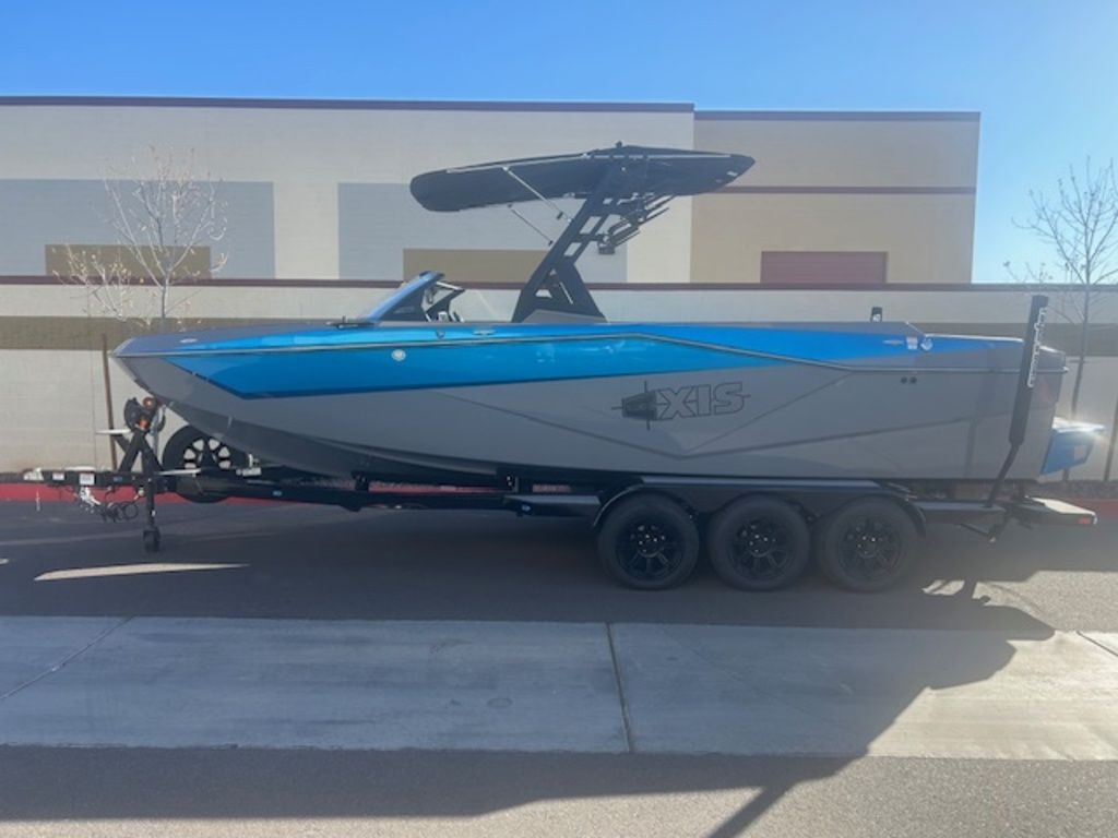 boat.Title