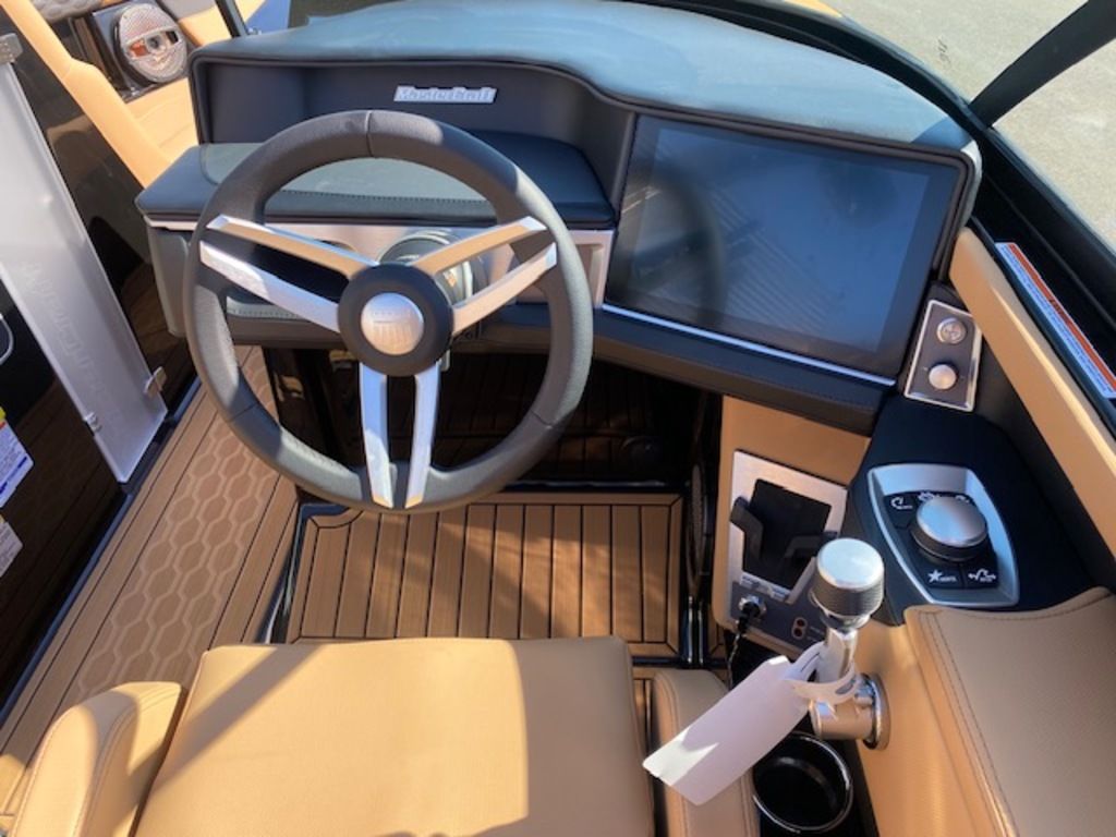 2025 MasterCraft XT23