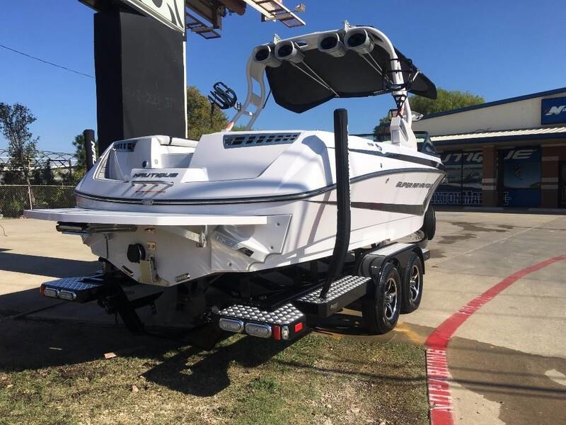 Super Clean 2014 Super Air Nautique 230 Icon