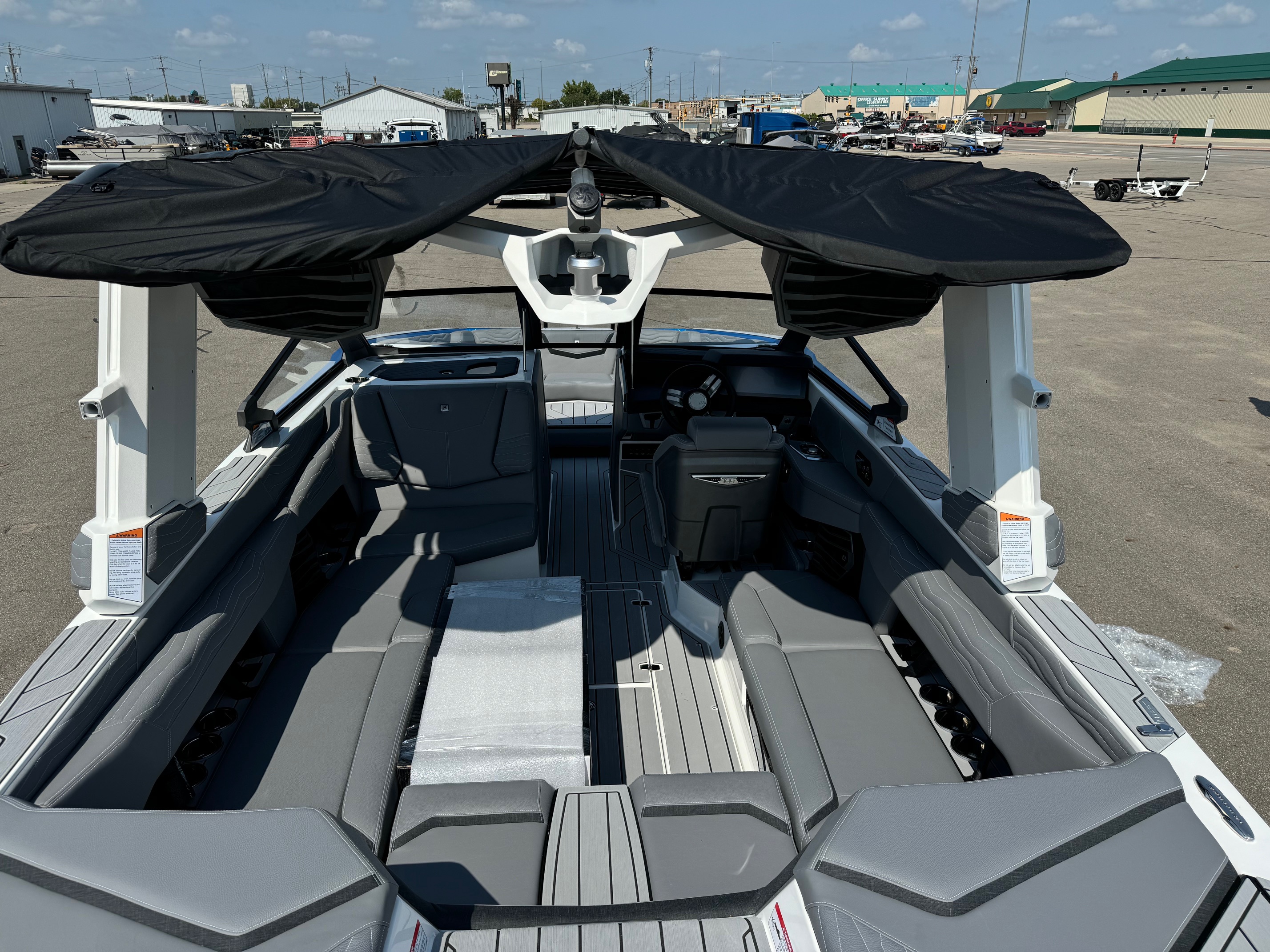 2025 Nautique G23