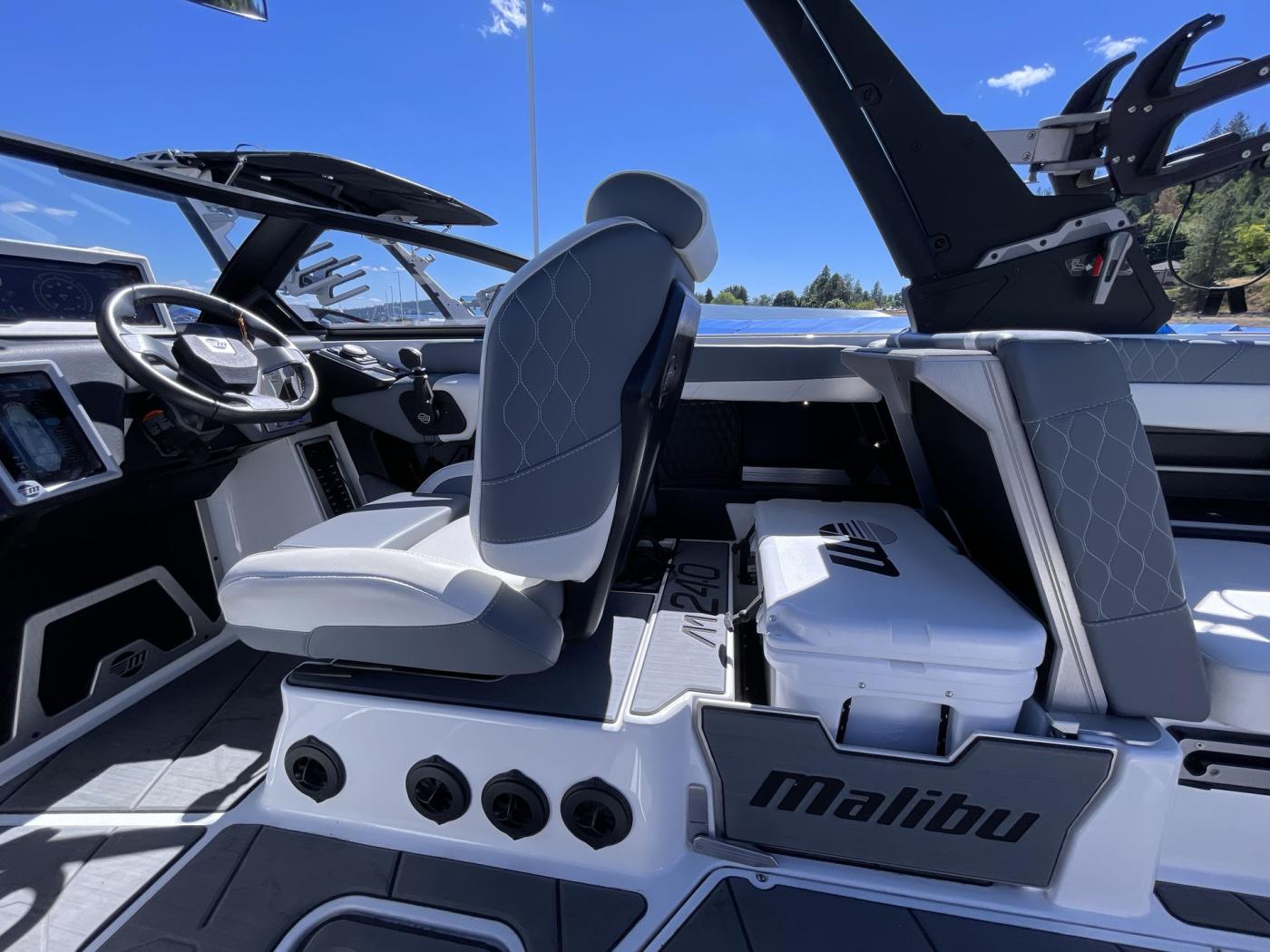 2021 malibu M240