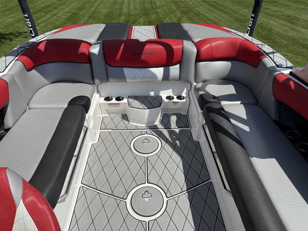 2014 Mastercraft X10 Gen2 surf and only 144 hours