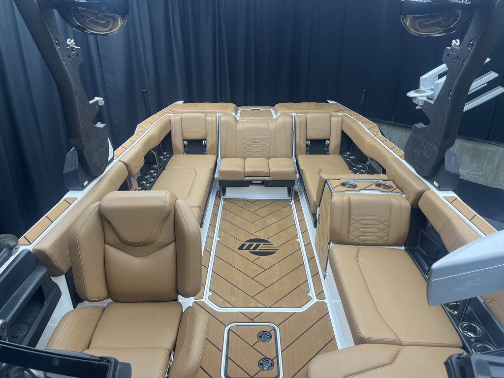 2024 Malibu Boats 26 LSV Icon