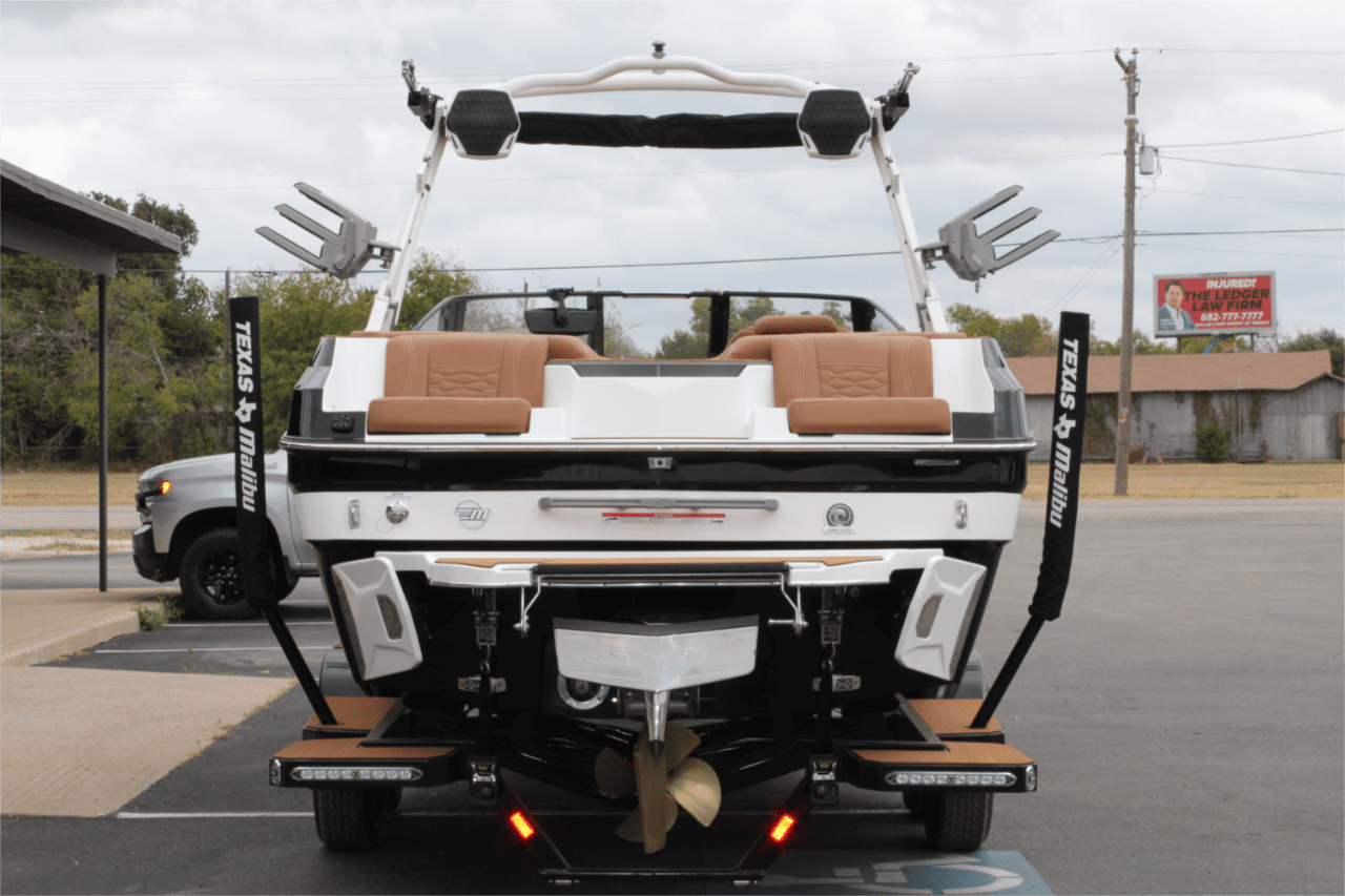 2025 Malibu 24 MXZ