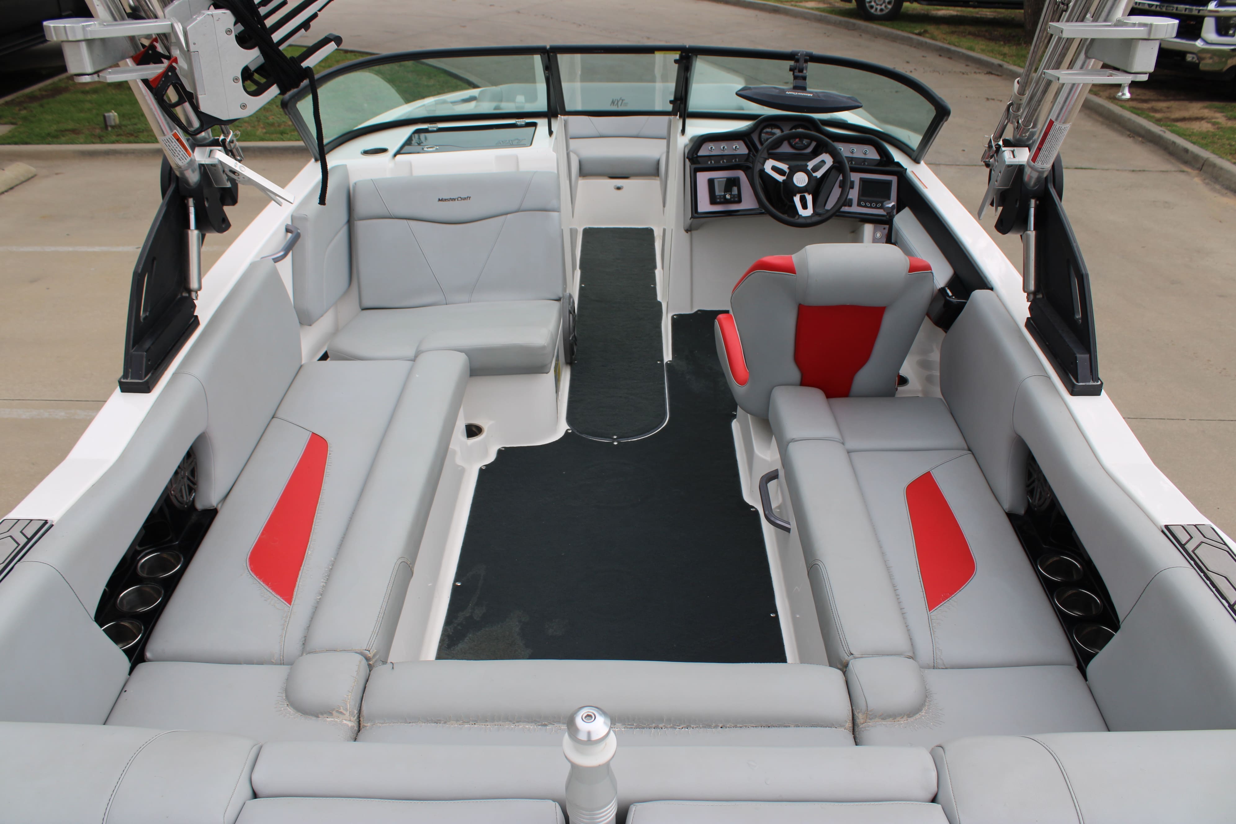 2022 MasterCraft NXT22