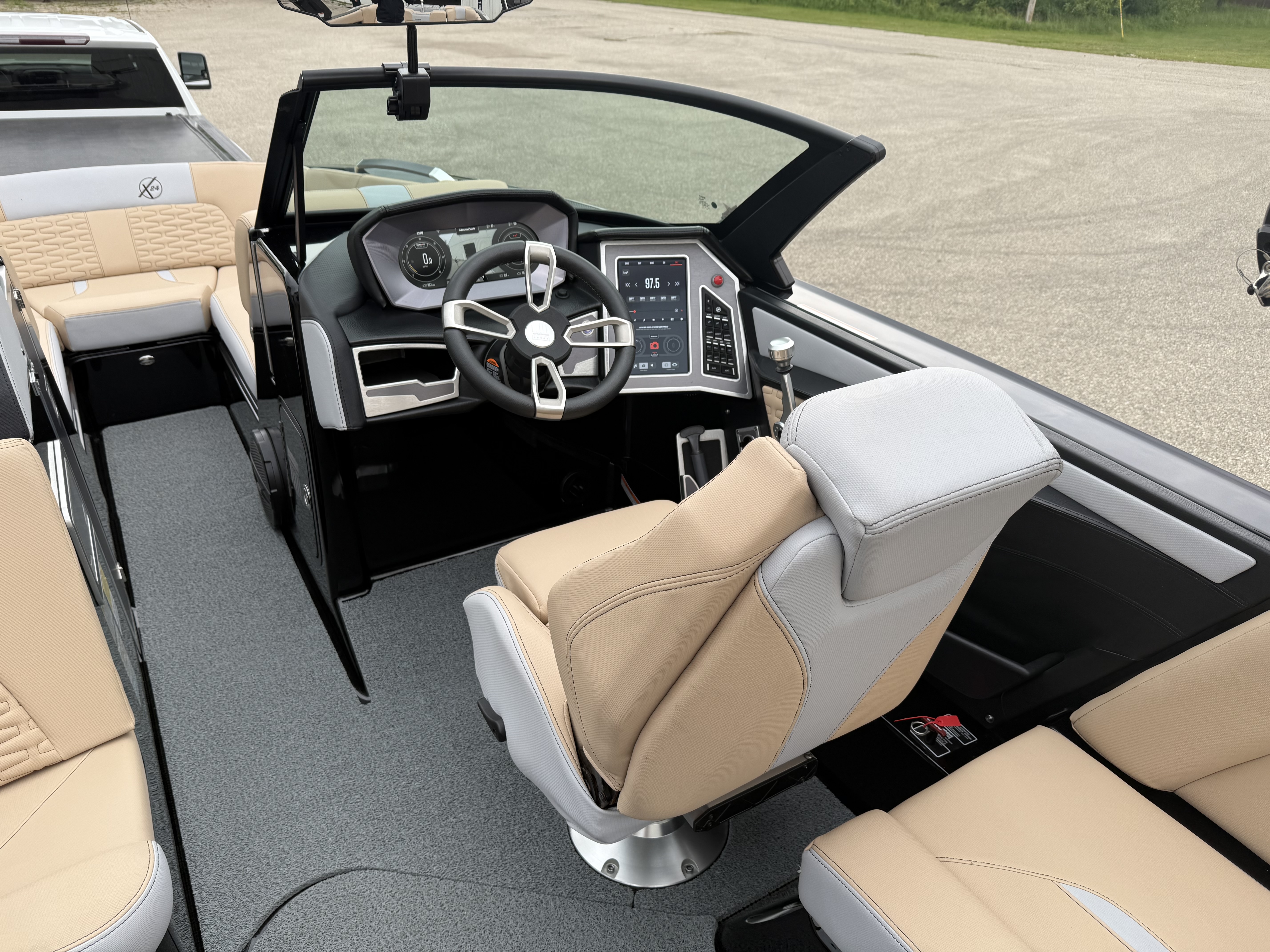 2023 MasterCraft X24