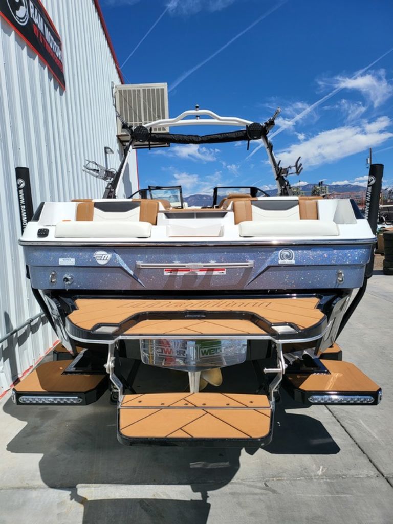 2024 Malibu Boats 23 LSV