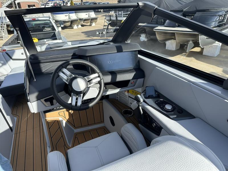 2025 Nautique G23