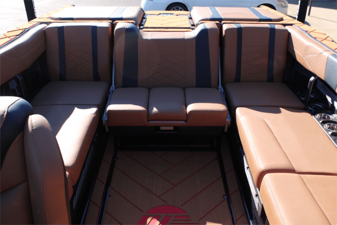 2025 Malibu 23 LSV