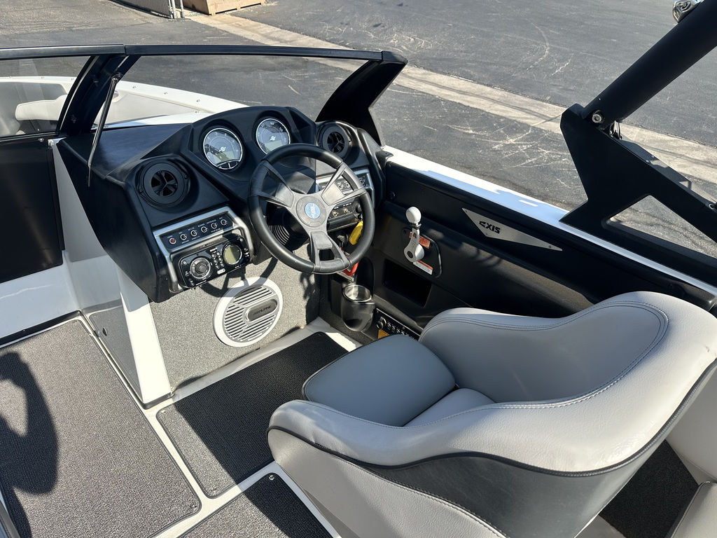2015 Axis Wake Research T22