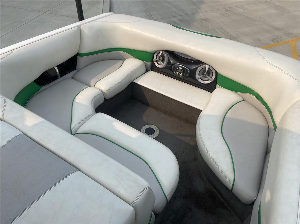 2005 Malibu Wakesetter 21 XTI
