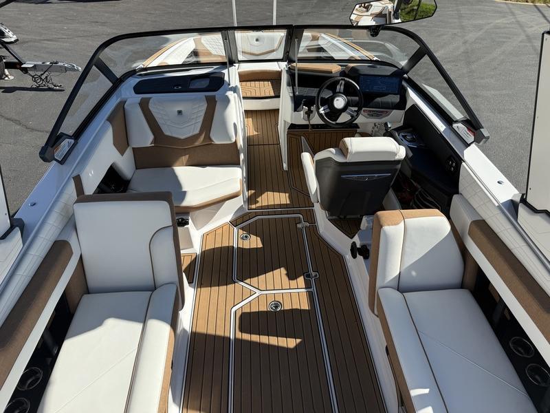 2023 Nautique G23