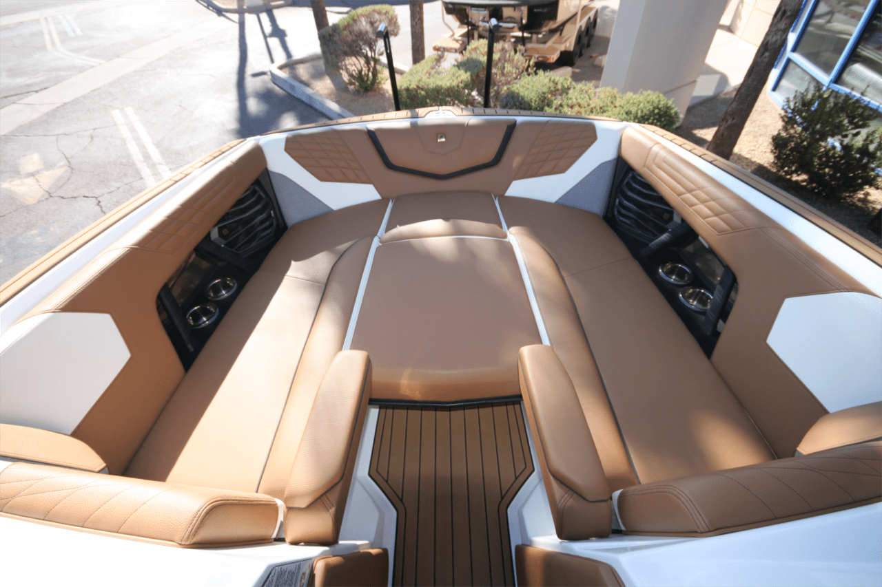 2024 Super Air Nautique G25 &#8211; 118 hours &#8211; Warranty till 8/18/28
