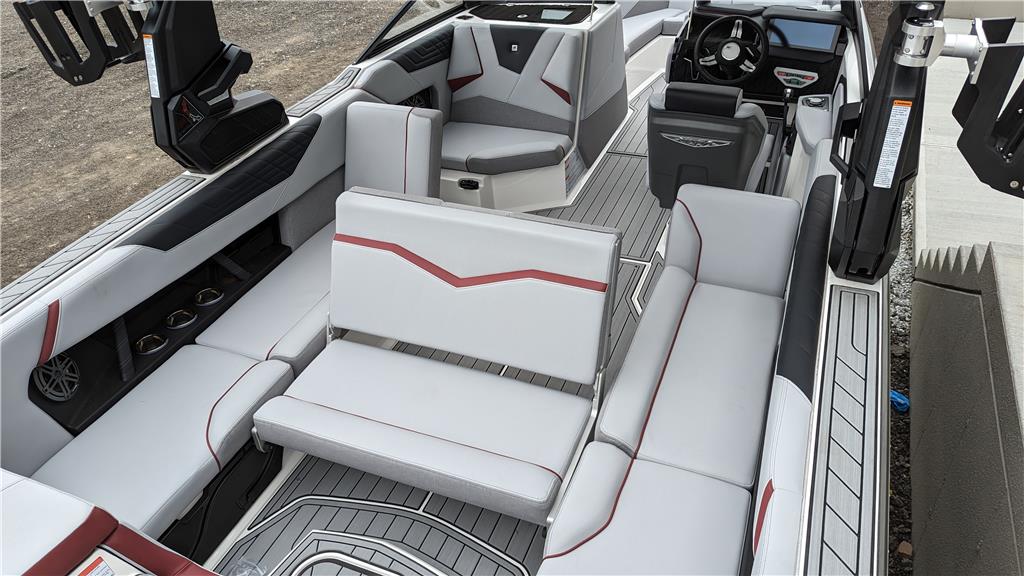2023 Nautique S25- Dealer Demo