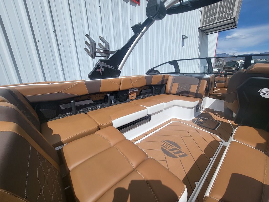 2025 Malibu Boats 23 LSV