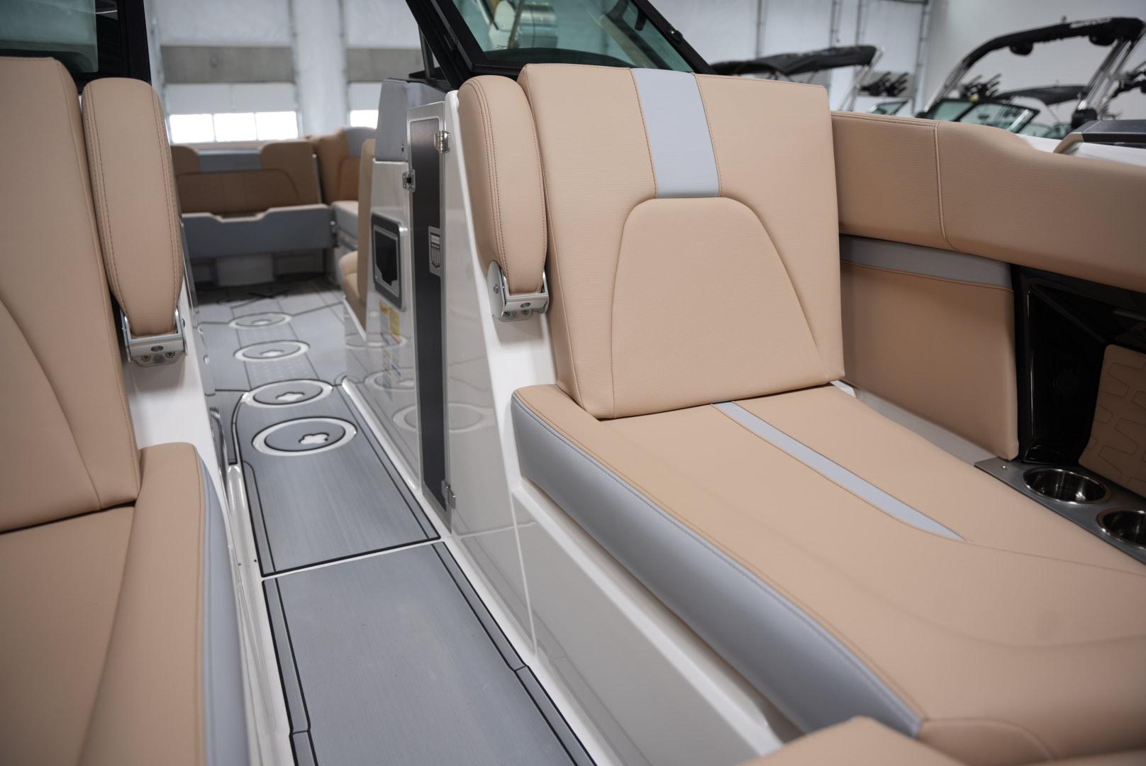 2025 MasterCraft X24 &#8211; NEW ARRIVAL! NEW 2025 COLORS!