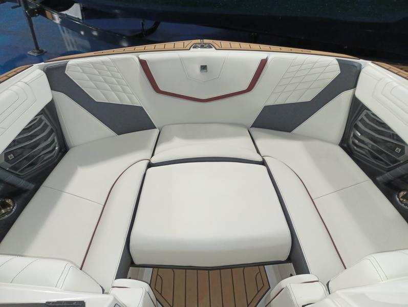 New 2024 Nautique G21