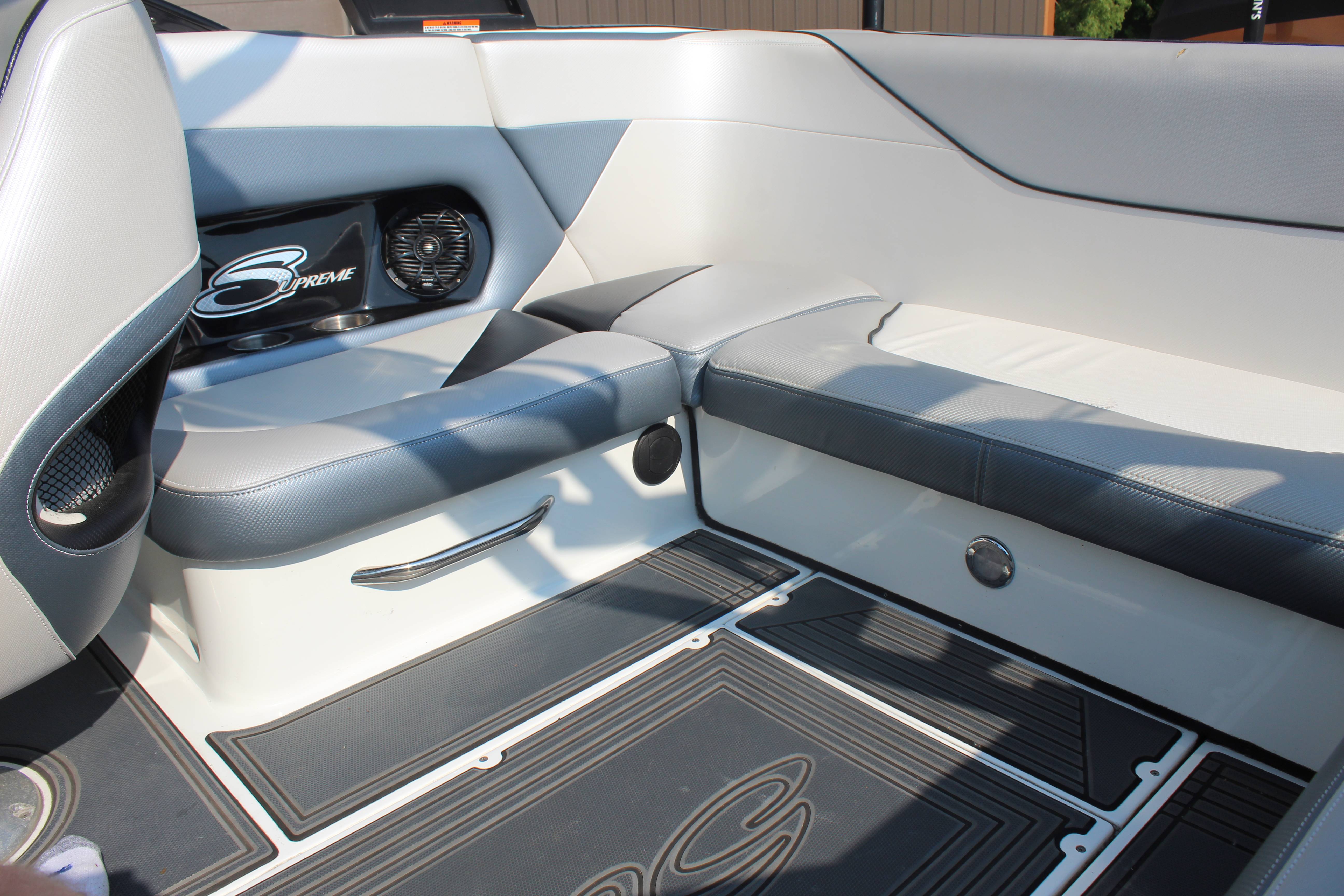 2015 Supreme S21