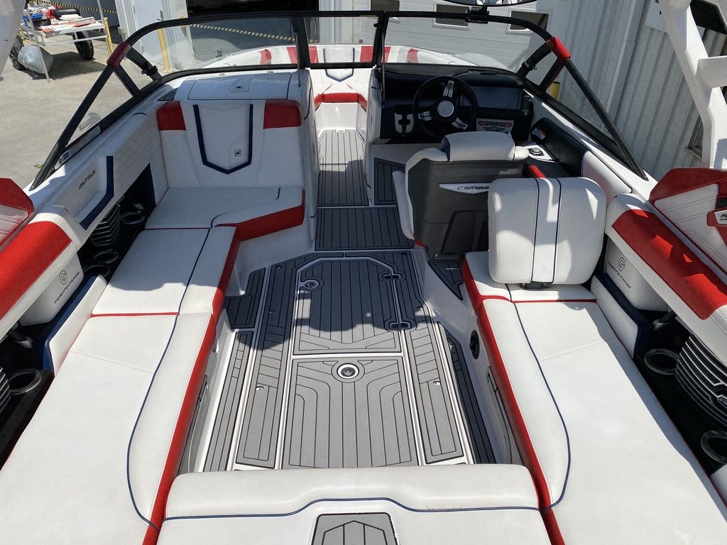 2018 Nautique Super Air G23