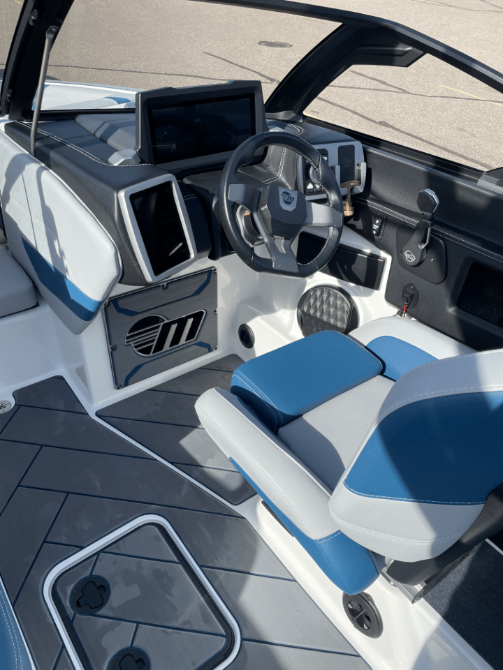 Malibu Wakesetter 23LSV
