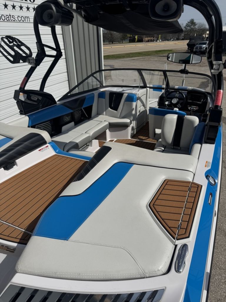 2015 Nautique G21