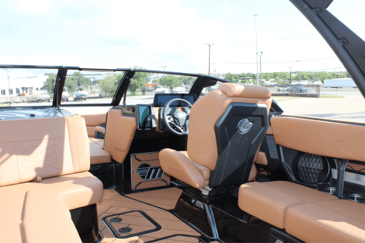 2025 Malibu 23 LSV