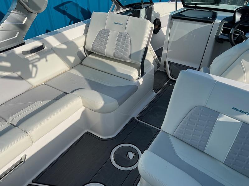 2021 MasterCraft X26