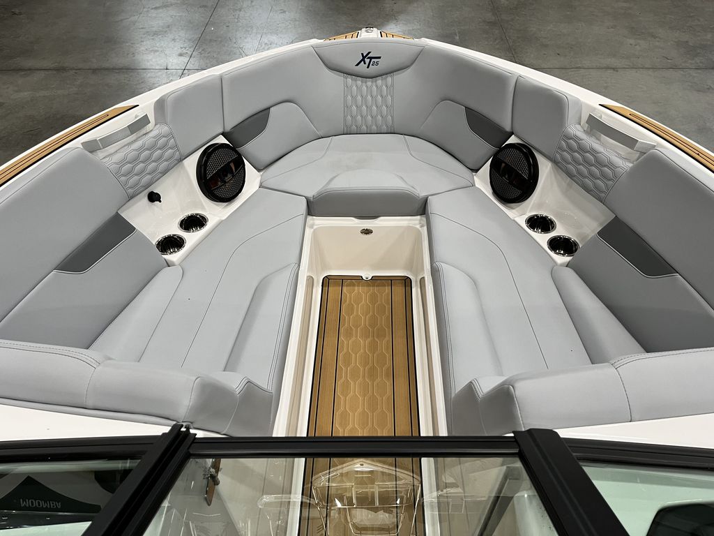 2024 MasterCraft XT25