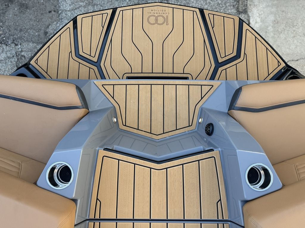 2025 Nautique Super Air Nautique G23