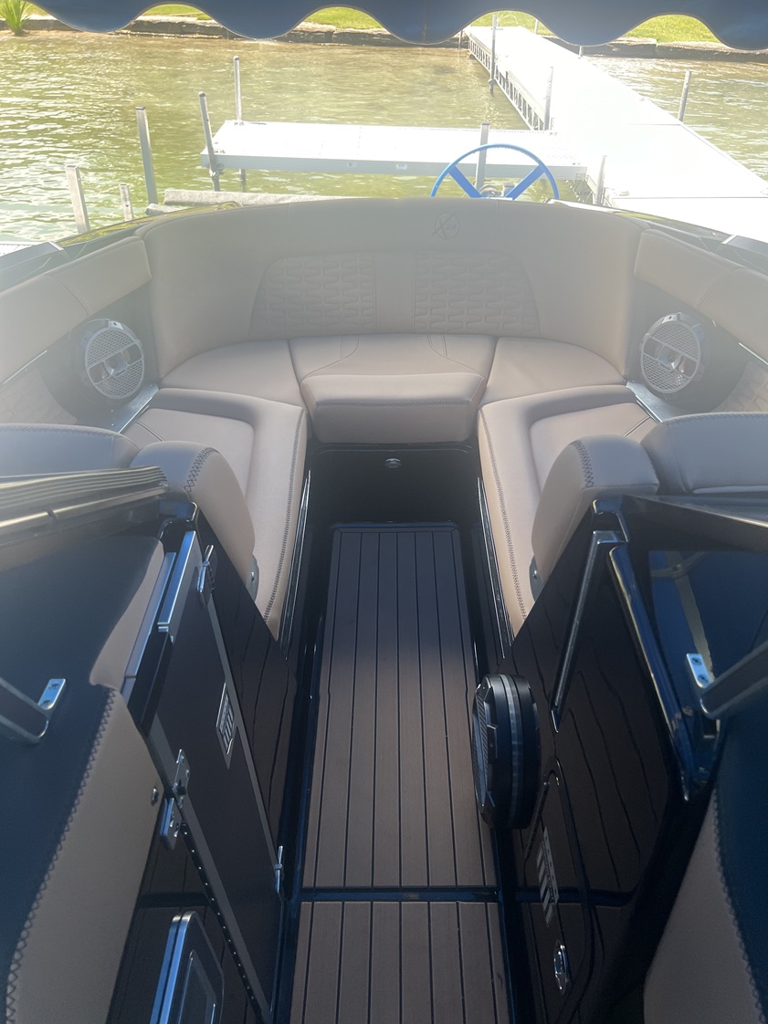 2021 Mastercraft X24