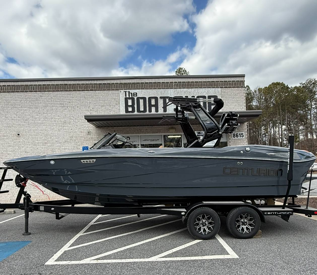 boat.Title