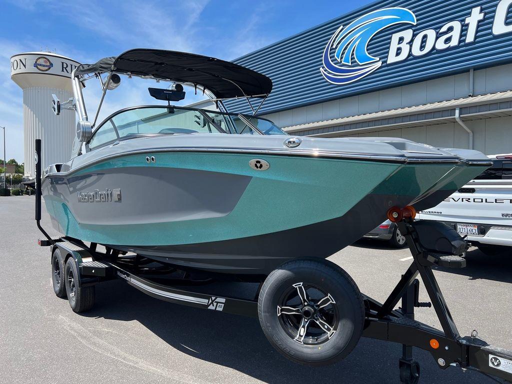 2023 MasterCraft XT22