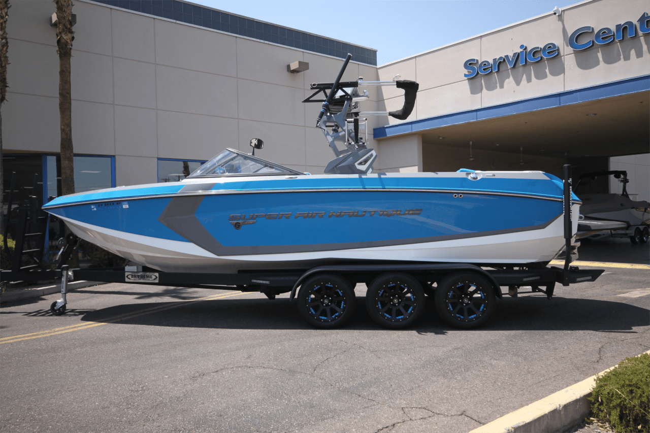 boat.Title