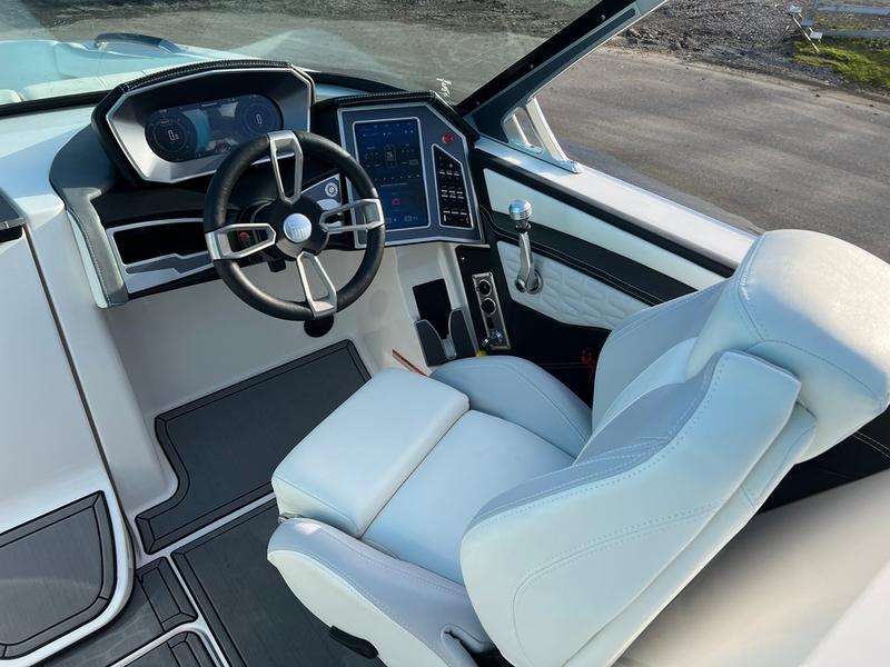 2021 MasterCraft X26