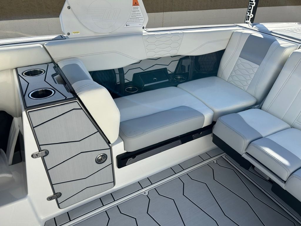 2025 Malibu Boats 24 MXZ
