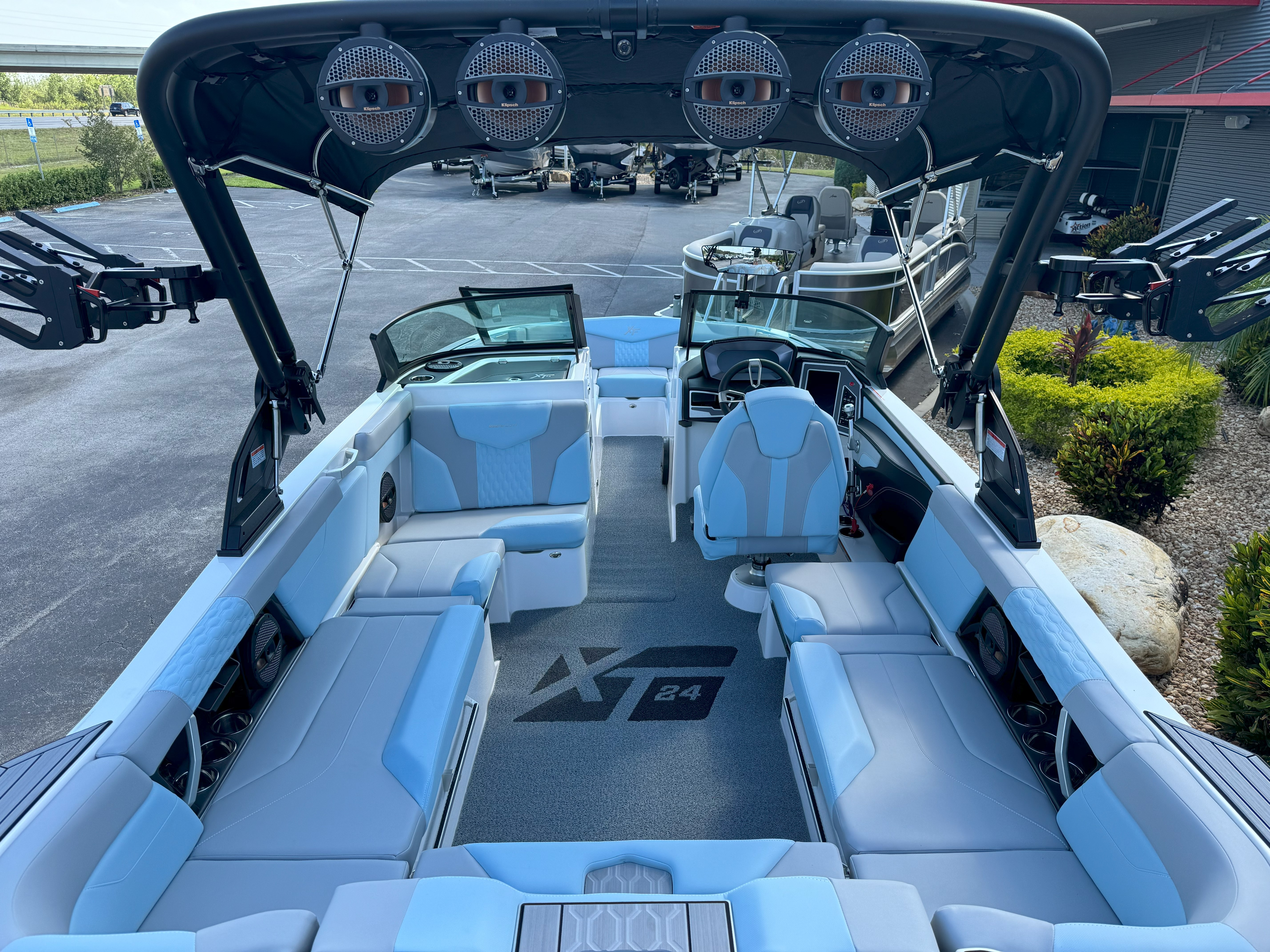 2024 MasterCraft XT24