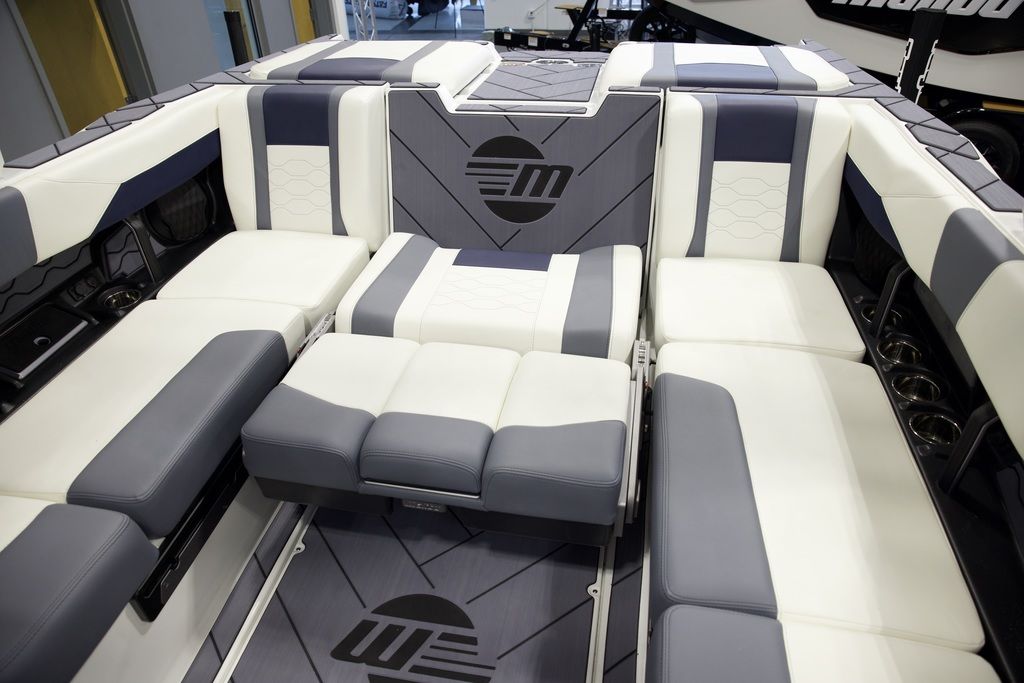 2025 Malibu Boats 23 LSV