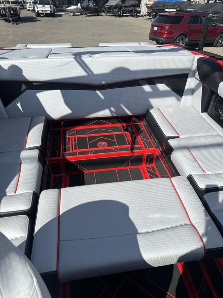 2024 supreme boats S220