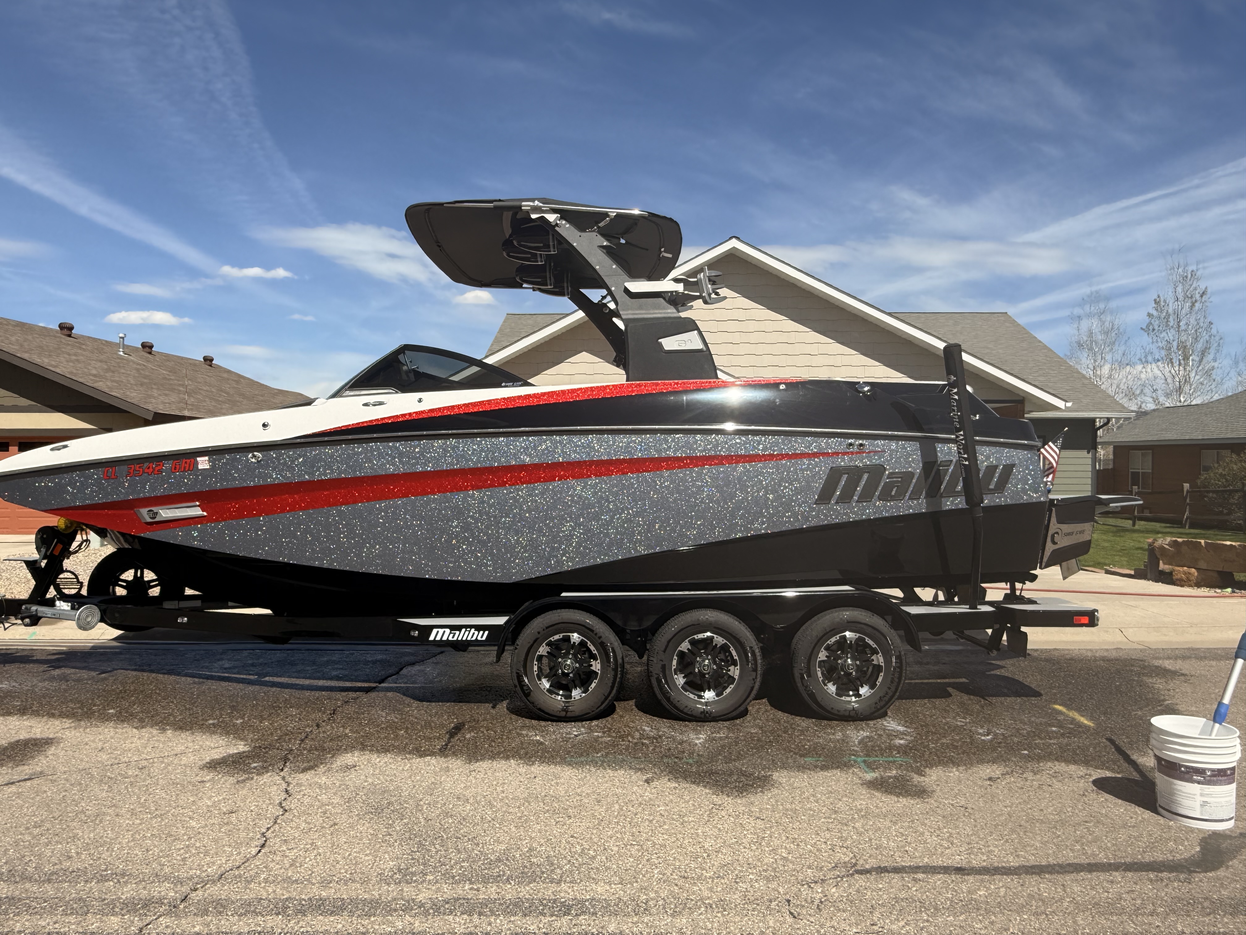 Malibu M235 