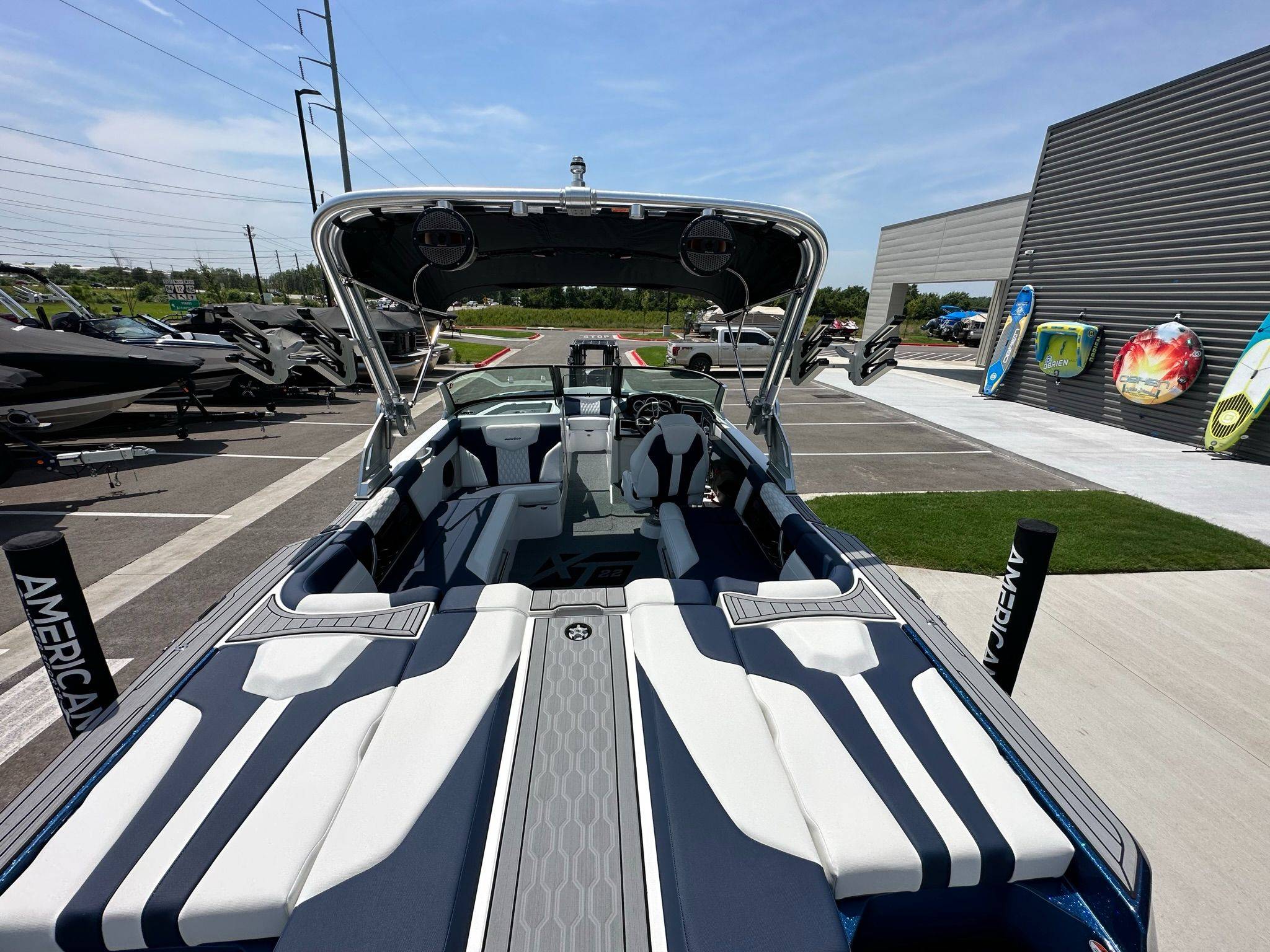 2024 Mastercraft XT22