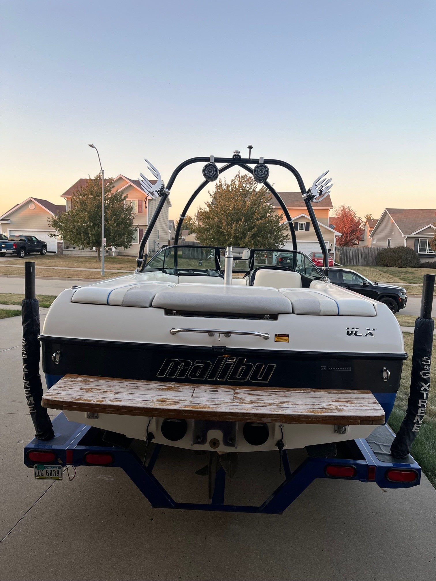 Malibu Wakesetter VLX 21' Wakeboard Boat