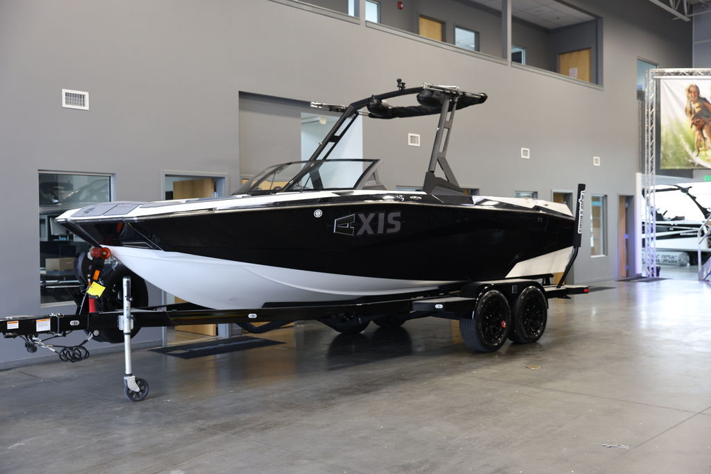 boat.Title