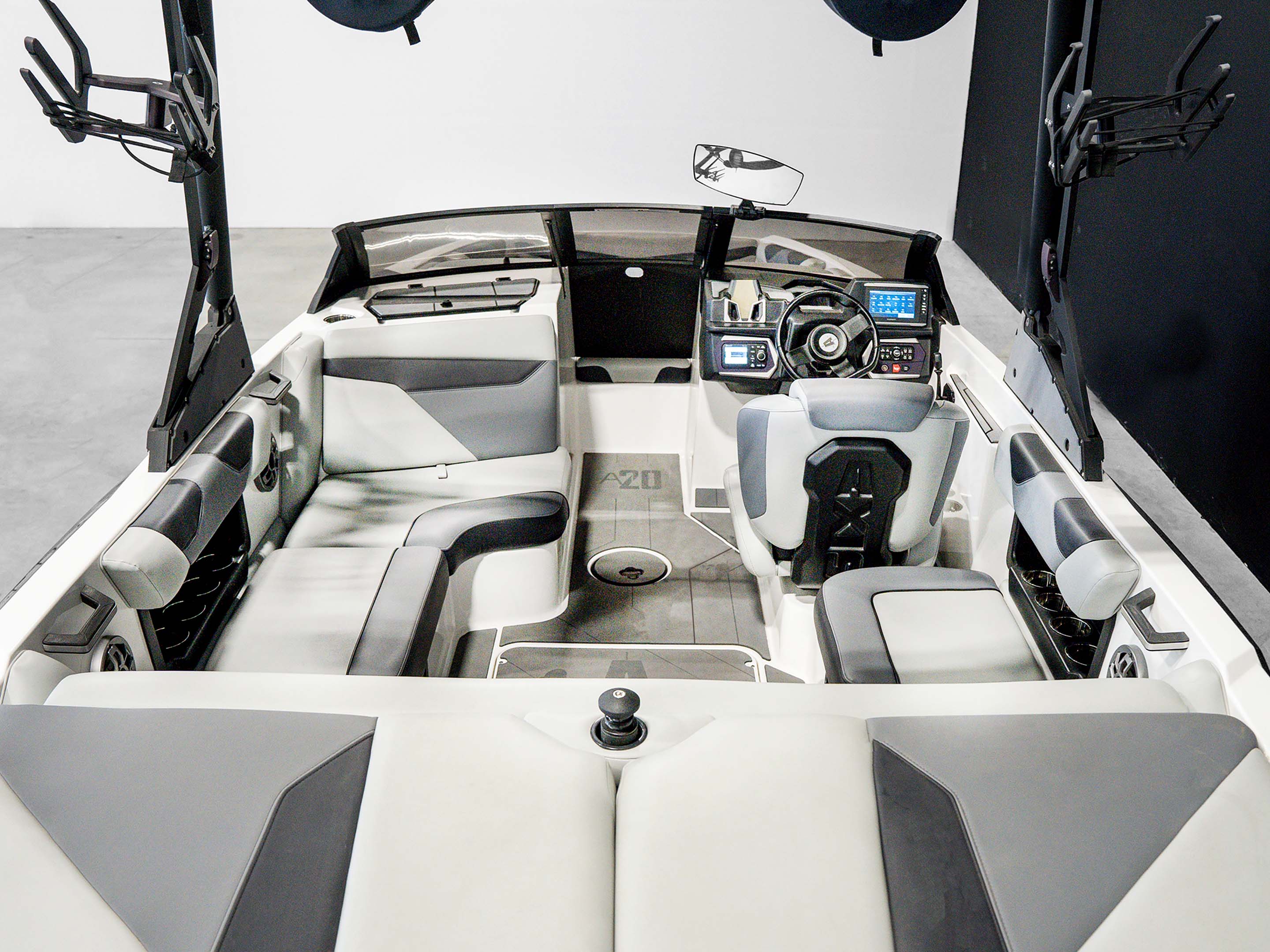 2023 Axis A20 White / Black