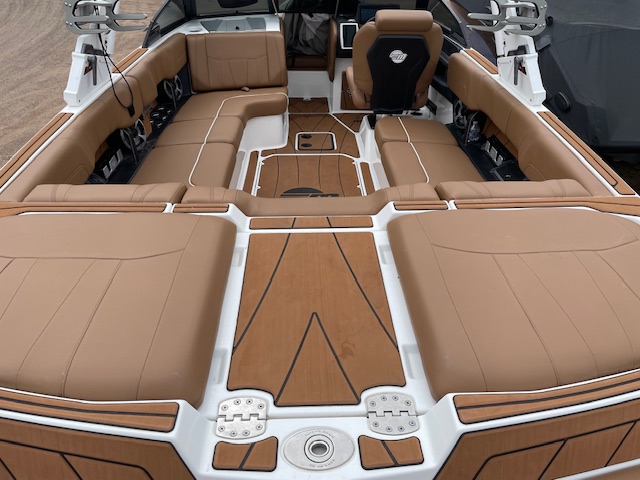 2021 Malibu 23 LSV M6Di