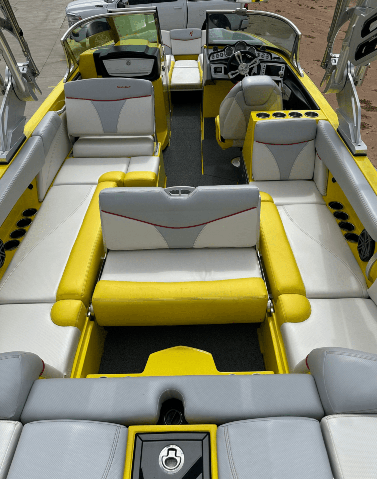 2016 MasterCraft X26 Icon