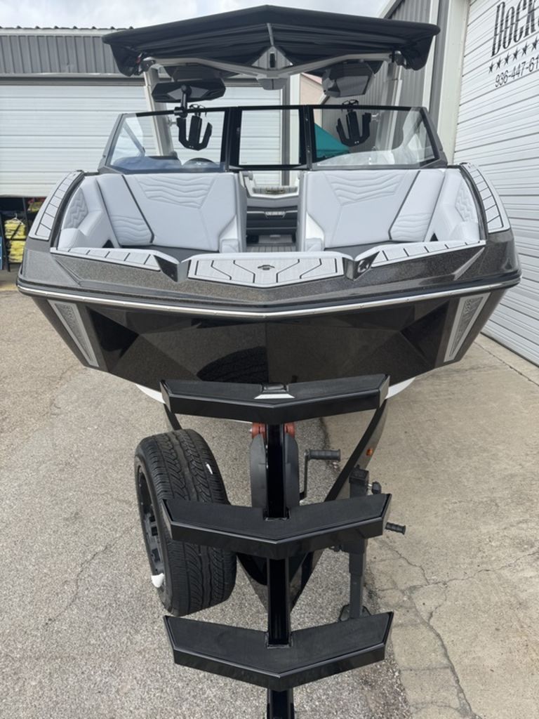 2025 Nautique Super Air Nautique G23